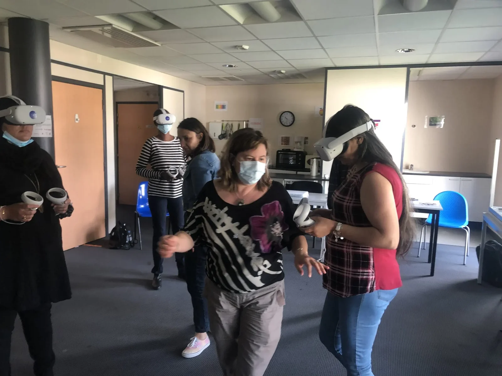 formateurs en action avec la vr en situation de pédagogie active