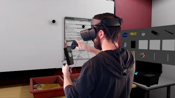Formation habilitation électrique en réalité virtuelle : franchissez le cap de la simulation !